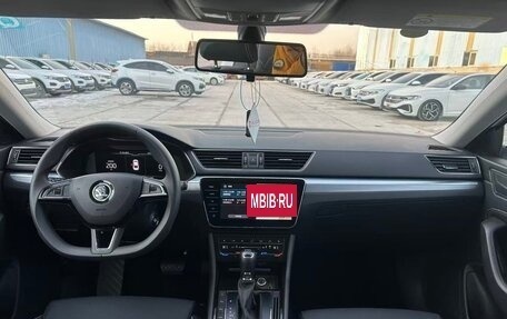 Skoda Superb III рестайлинг, 2023 год, 2 250 000 рублей, 8 фотография