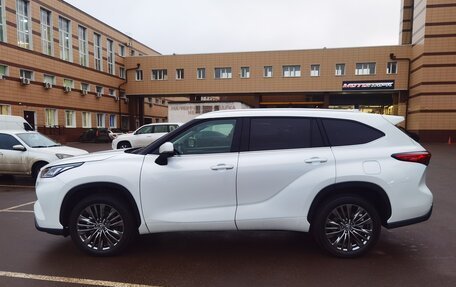 Toyota Highlander, 2025 год, 5 550 000 рублей, 2 фотография