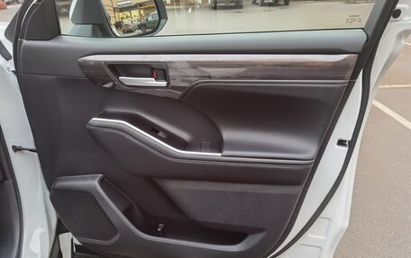 Toyota Highlander, 2025 год, 5 550 000 рублей, 33 фотография