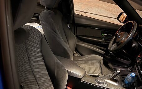 BMW 3 серия, 2018 год, 3 100 000 рублей, 3 фотография