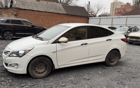 Hyundai Solaris II рестайлинг, 2014 год, 850 000 рублей, 3 фотография