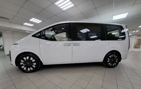 Hyundai Staria, 2024 год, 8 400 000 рублей, 2 фотография