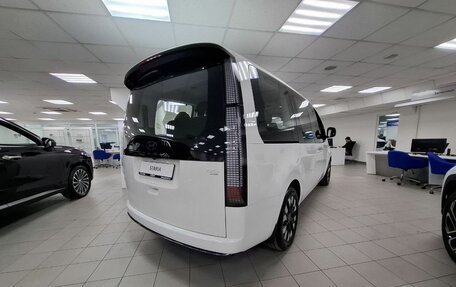 Hyundai Staria, 2024 год, 8 400 000 рублей, 5 фотография