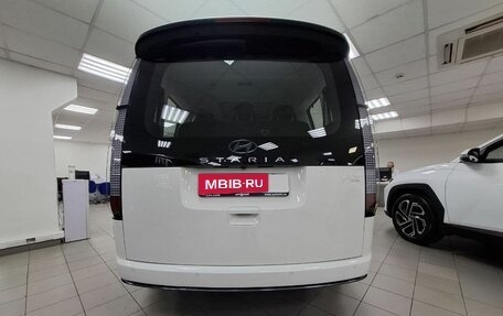 Hyundai Staria, 2024 год, 8 400 000 рублей, 4 фотография