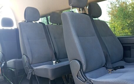 Toyota HiAce H200, 2012 год, 2 600 000 рублей, 3 фотография