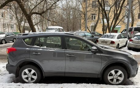 Toyota RAV4, 2014 год, 2 300 000 рублей, 2 фотография