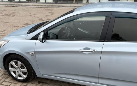 Hyundai Solaris II рестайлинг, 2011 год, 775 000 рублей, 4 фотография