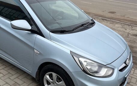 Hyundai Solaris II рестайлинг, 2011 год, 775 000 рублей, 10 фотография
