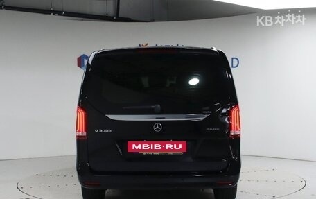 Mercedes-Benz V-Класс, 2023 год, 10 100 000 рублей, 4 фотография