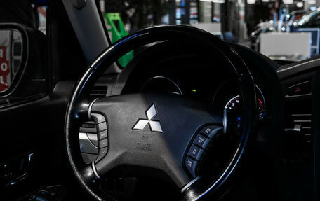 Mitsubishi Pajero IV, 2012 год, 2 350 000 рублей, 10 фотография