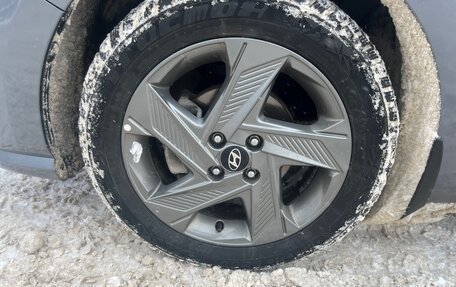 Hyundai Solaris II рестайлинг, 2021 год, 1 899 999 рублей, 6 фотография