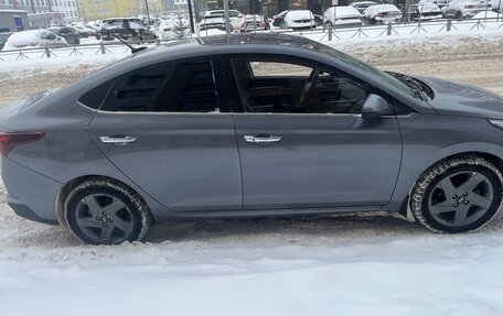 Hyundai Solaris II рестайлинг, 2021 год, 1 899 999 рублей, 3 фотография