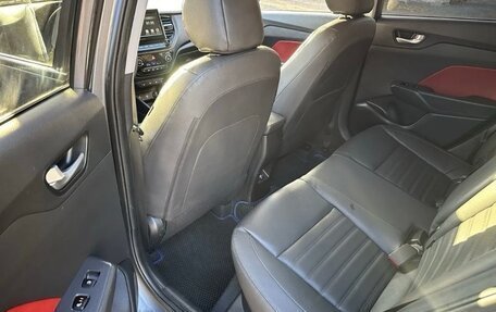 Hyundai Solaris II рестайлинг, 2021 год, 1 899 999 рублей, 13 фотография