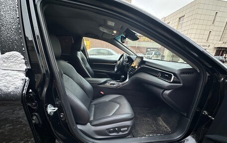 Toyota Camry, 2021 год, 2 700 000 рублей, 6 фотография