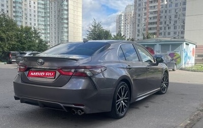 Toyota Camry, 2021 год, 2 800 000 рублей, 1 фотография
