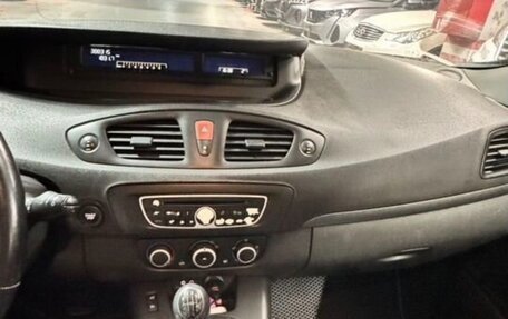 Renault Scenic III, 2010 год, 550 000 рублей, 9 фотография
