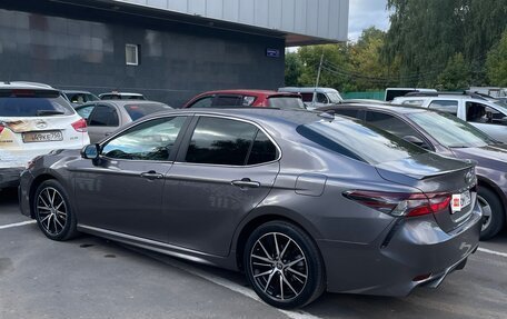 Toyota Camry, 2021 год, 2 800 000 рублей, 6 фотография