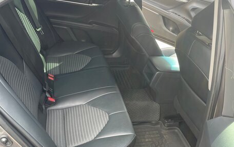 Toyota Camry, 2021 год, 2 800 000 рублей, 7 фотография