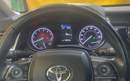 Toyota Camry, 2021 год, 2 800 000 рублей, 13 фотография