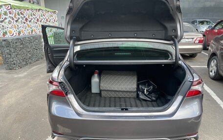 Toyota Camry, 2021 год, 2 800 000 рублей, 11 фотография