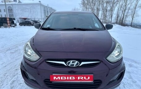 Hyundai Solaris II рестайлинг, 2013 год, 750 000 рублей, 2 фотография