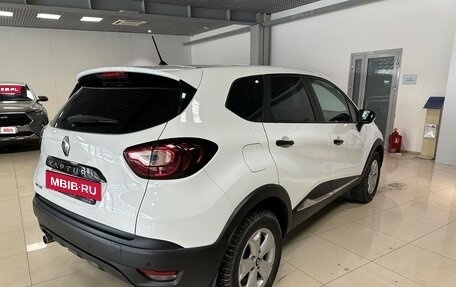 Renault Kaptur I рестайлинг, 2018 год, 1 000 000 рублей, 5 фотография