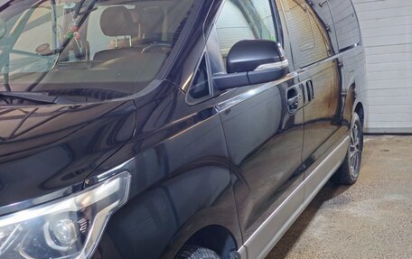 Hyundai Grand Starex Grand Starex I рестайлинг 2, 2019 год, 4 700 000 рублей, 15 фотография