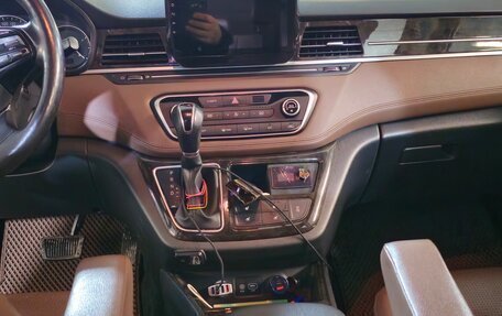 Hyundai Grand Starex Grand Starex I рестайлинг 2, 2019 год, 4 700 000 рублей, 17 фотография