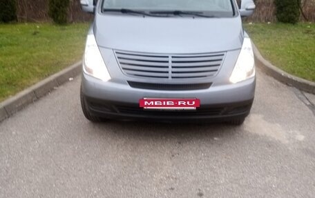 Hyundai H-1 II рестайлинг, 2008 год, 1 200 000 рублей, 9 фотография