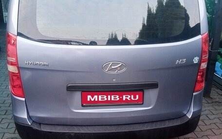 Hyundai H-1 II рестайлинг, 2008 год, 1 200 000 рублей, 16 фотография