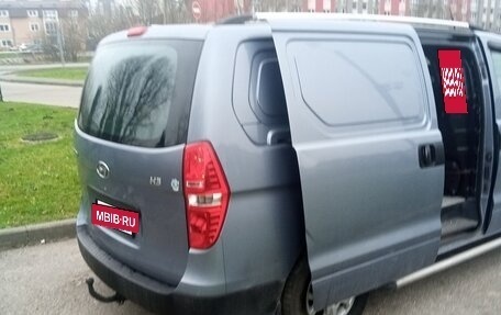 Hyundai H-1 II рестайлинг, 2008 год, 1 200 000 рублей, 12 фотография