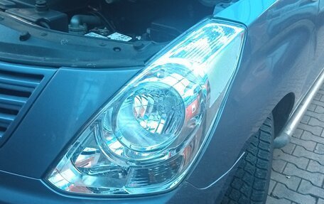 Hyundai H-1 II рестайлинг, 2008 год, 1 200 000 рублей, 19 фотография