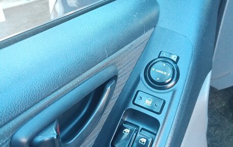 Hyundai H-1 II рестайлинг, 2008 год, 1 200 000 рублей, 27 фотография