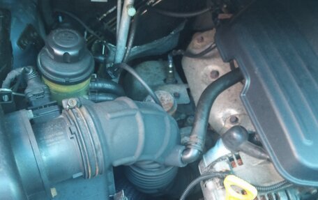 Hyundai H-1 II рестайлинг, 2008 год, 1 200 000 рублей, 23 фотография