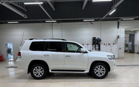 Toyota Land Cruiser 200, 2019 год, 9 200 000 рублей, 4 фотография