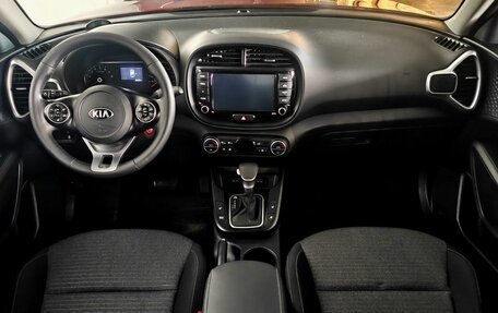 KIA Soul III, 2021 год, 2 010 000 рублей, 10 фотография