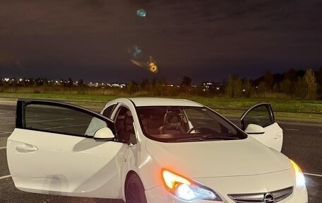 Opel Astra J, 2013 год, 850 000 рублей, 1 фотография