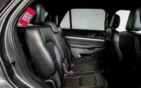 Ford Explorer VI, 2018 год, 3 170 000 рублей, 10 фотография