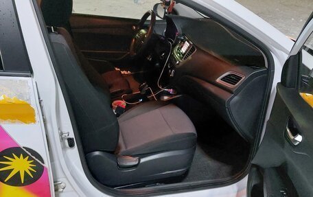 Hyundai Solaris II рестайлинг, 2020 год, 1 050 000 рублей, 4 фотография