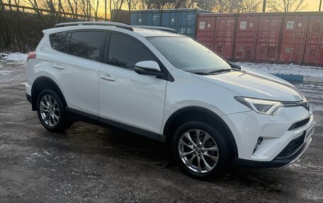 Toyota RAV4, 2016 год, 2 690 000 рублей, 2 фотография