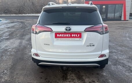 Toyota RAV4, 2016 год, 2 690 000 рублей, 5 фотография