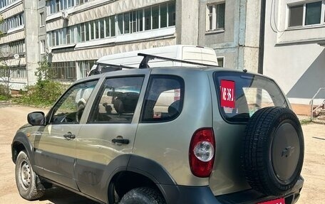 Chevrolet Niva I рестайлинг, 2010 год, 430 000 рублей, 2 фотография