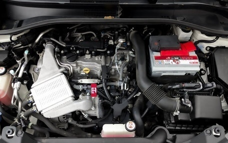 Toyota C-HR I рестайлинг, 2019 год, 2 420 000 рублей, 10 фотография