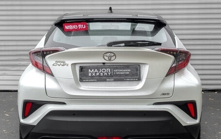 Toyota C-HR I рестайлинг, 2019 год, 2 420 000 рублей, 7 фотография