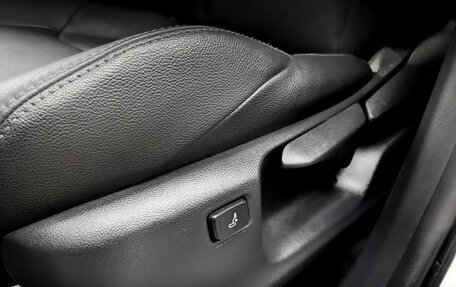 Toyota C-HR I рестайлинг, 2019 год, 2 420 000 рублей, 22 фотография