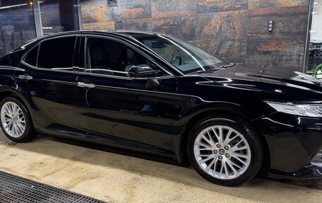 Toyota Camry, 2020 год, 2 850 000 рублей, 4 фотография