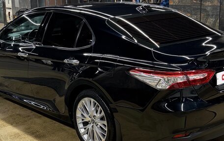 Toyota Camry, 2020 год, 2 850 000 рублей, 10 фотография