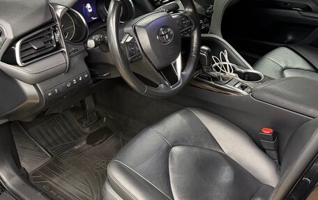 Toyota Camry, 2020 год, 2 850 000 рублей, 16 фотография