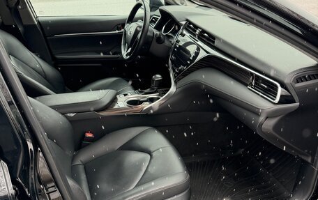 Toyota Camry, 2020 год, 2 850 000 рублей, 30 фотография