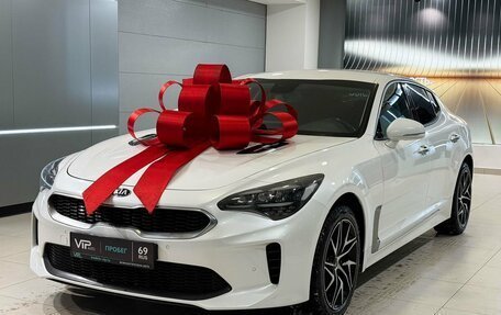 KIA Stinger I, 2021 год, 2 750 000 рублей, 1 фотография